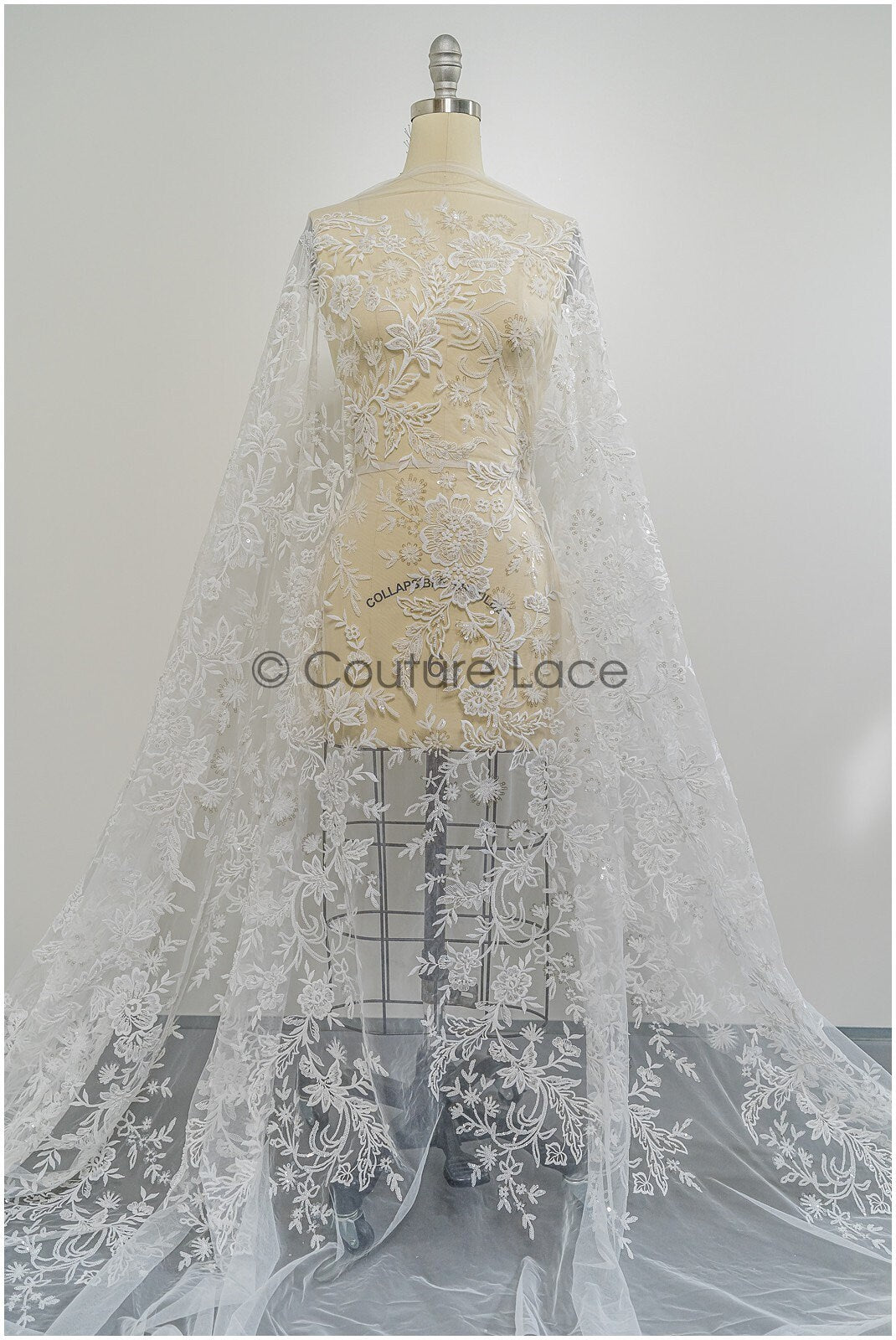 Romantischer Blumen Spitzenstoff/ Milch-Seide bestickte Blumenspitze/ Off-White Spitze/ Braut Spitzenstoff// L21-032N