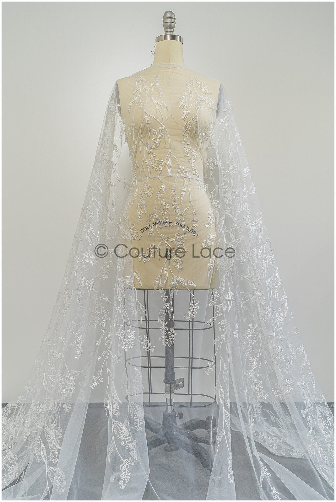 Maiglöckchen Spitzenstoff Off-White/ gestickte Braut Spitze/ zarte Maiglöckchen Spitze/ Brautspitze Stoff// L21-077
