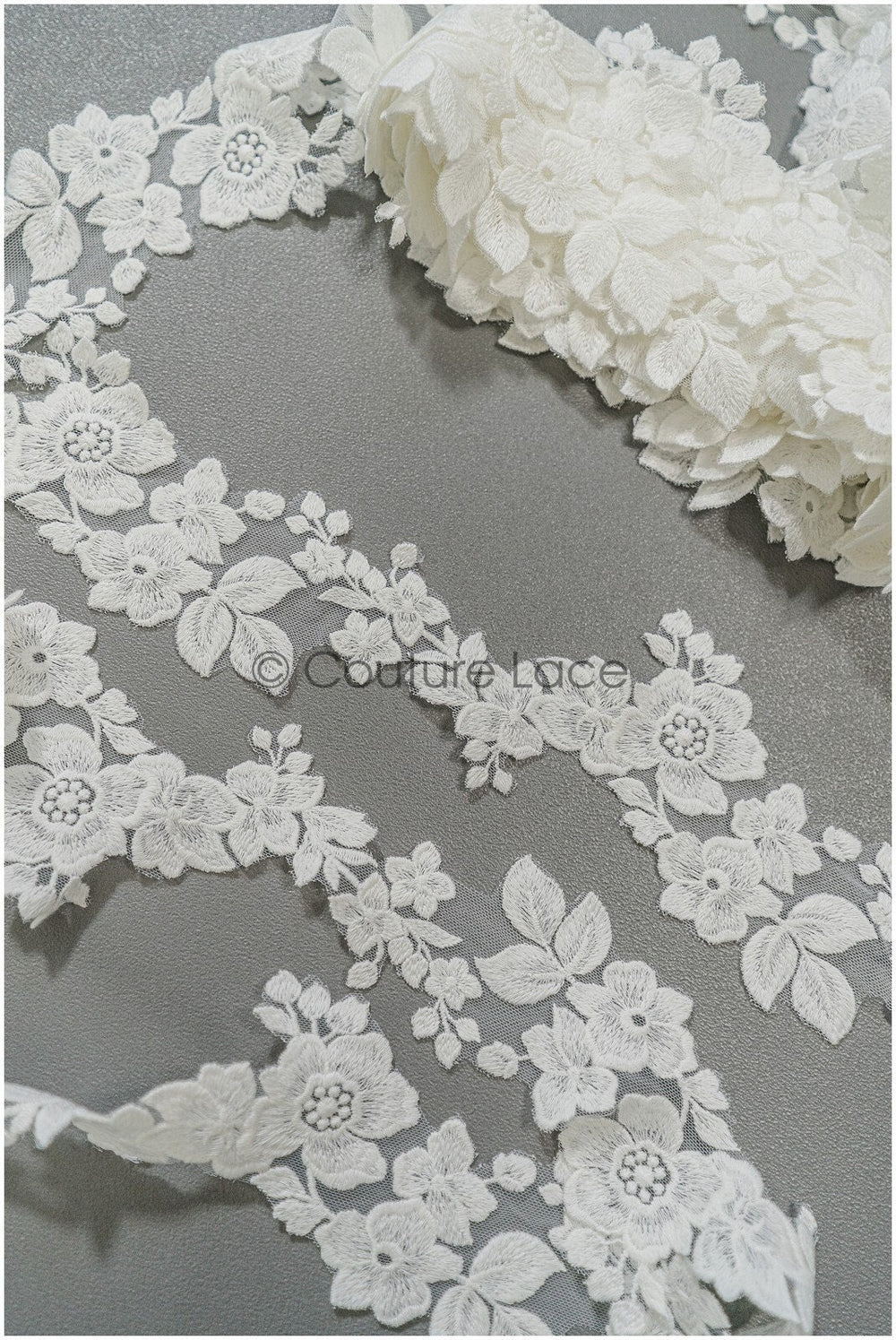 Flower lace trim off-white/ bridal lace trim/embroidered lace trim/ elegant bridal lace/ flower lace trim// T21-143