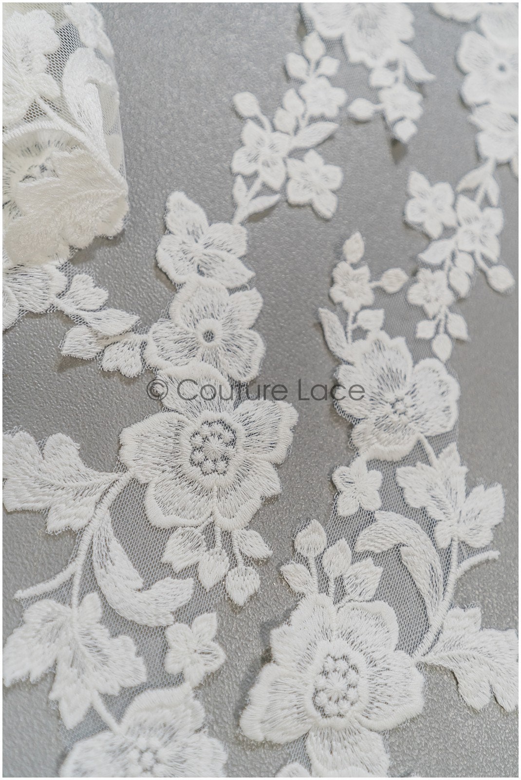 Floral lace trim off-white/ bridal lace trim/ embroidered lace trim/ elegant bridal lace/ floral lace// T21-145