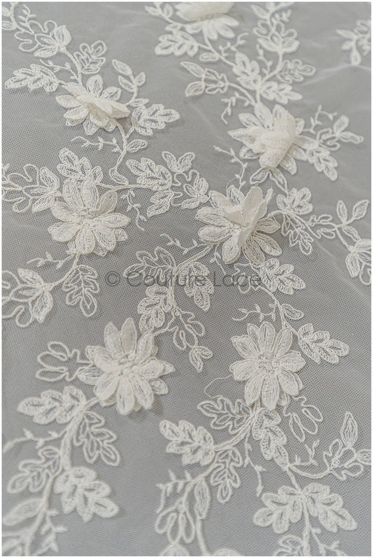 3D Blumen Spitzenstoff Off-White/ Braut Spitzenstoff/ romantischer Spitzenstoff mit 3D Blumen/ Hochzeit Spitzenstoff// L21-059