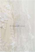 3D Blumen Spitzenstoff Off-White/ Braut Spitzenstoff/ romantischer Spitzenstoff mit 3D Blumen & Perlen/ Hochzeit Spitzenstoff// L21-140N