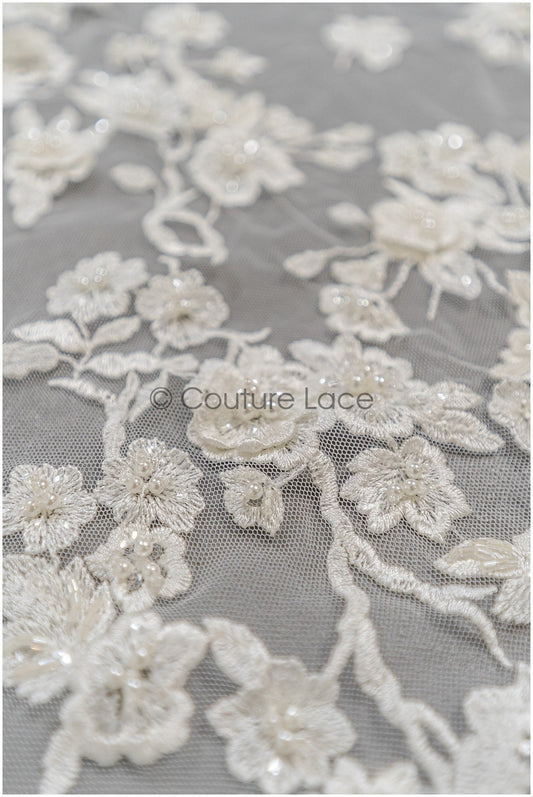 Perlen Braut Spitze mit 3D Blumen/ Couture Spitzenstoff Off-White/ Brautspitze für Brautkleid// L21-041N