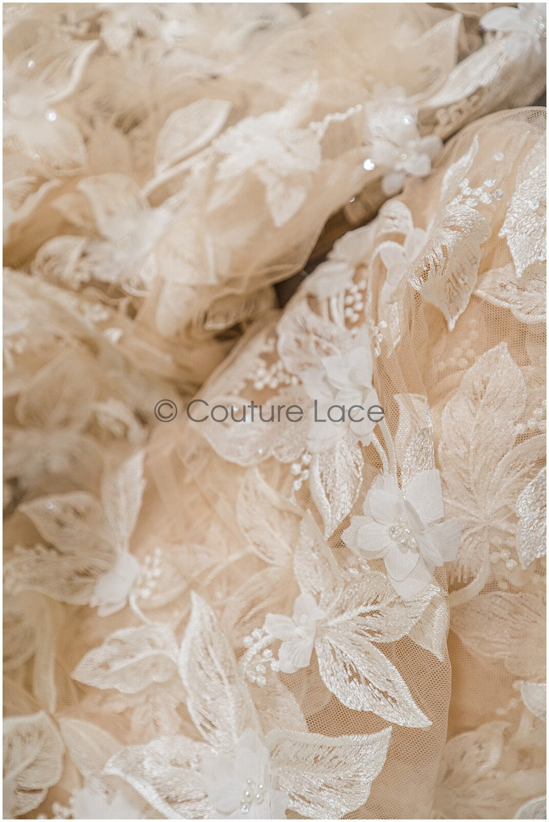 Nude Perlen Brautspitze mit 3D Blumen/ Braut Spitzenstoff Off-White/ Couture Spitze/ Haute Couture Spitze// L21-053ND