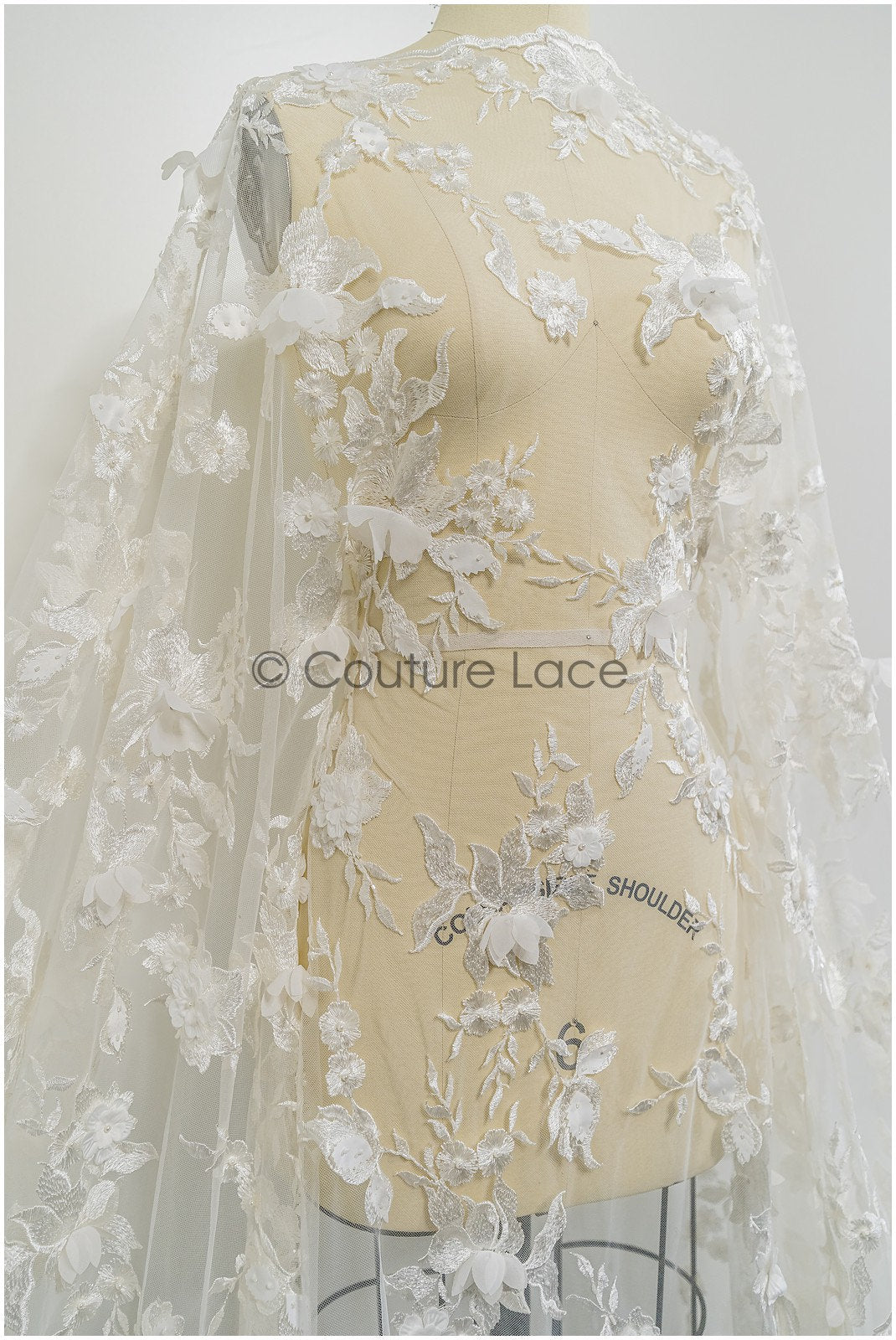 3D Blumen Spitze Off-White/ Braut Spitzen Stoff mit 3D Blumen/ weiche romantische Spitze/ Braut Spitzen Stoff mit Perlen// L21-171B
