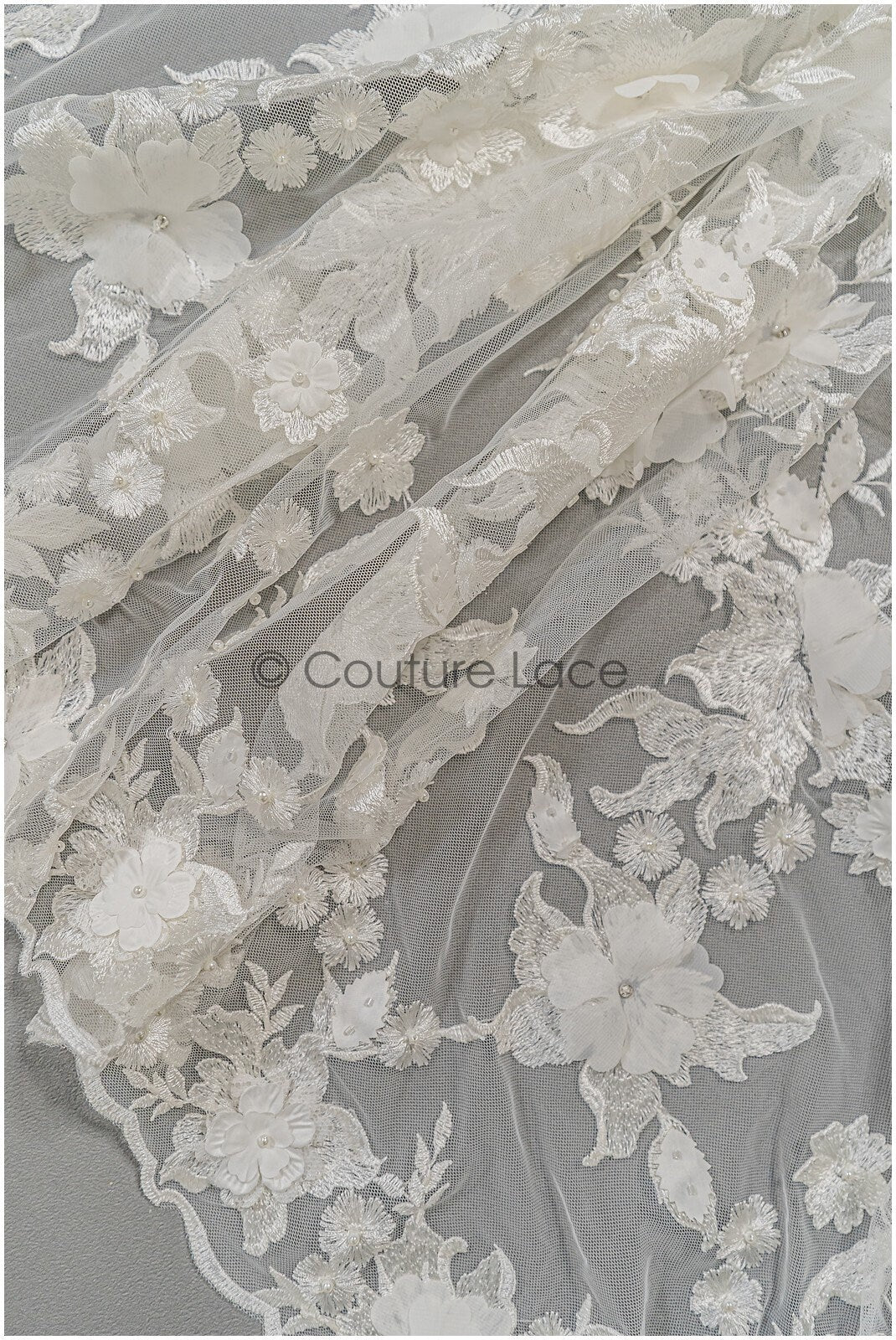 3D Blumen Spitze Off-White/ Braut Spitzen Stoff mit 3D Blumen/ weiche romantische Spitze/ Braut Spitzen Stoff mit Perlen// L21-171B