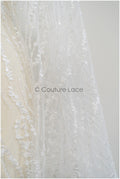 Elegante Wellen-Punkt Spitze mit Pailletten für ein glamouröses Brautkleid // L21-105B