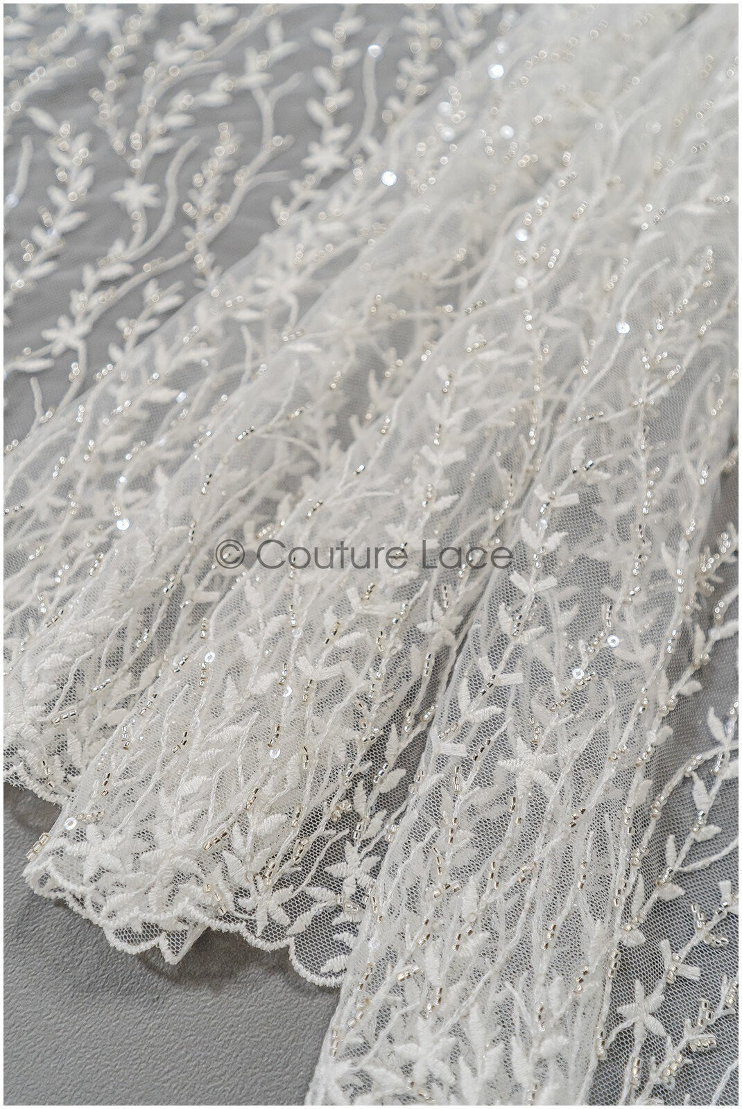 Perlen Spitzenstoff Off-White Silber/ Brautspitze mit Perlen/ Hochzeitskleid Spitze mit Perlen & Pailletten/ Perlenblütenspitze/ glänzende Spitze// L21-301OS