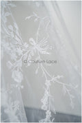 Romantischer Floraler Spitzenstoff/ Brautspitze Off-White/ Hochzeitskleid Spitze mit Blüten & Blättern// L21-417