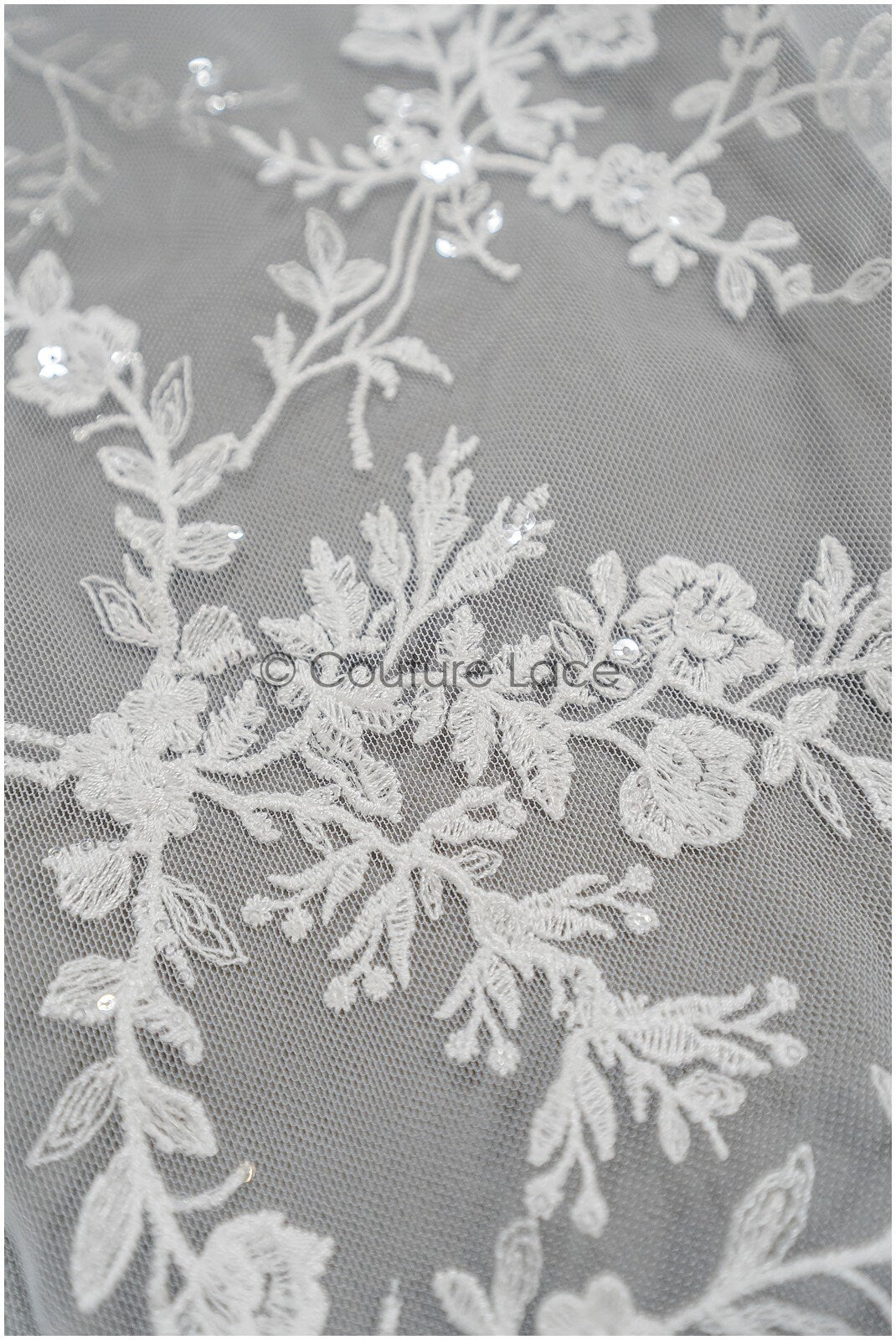 Romantischer Floraler Spitzenstoff/ Brautspitze Off-White/ Hochzeitskleid Spitze mit Blüten & Blättern// L21-417