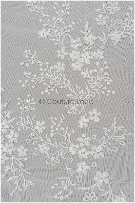 Romantischer floraler Spitzenstoff Off-White/ Brautspitze Stoff mit Blumen/ Hochzeitsspitze Stoff// L21-418
