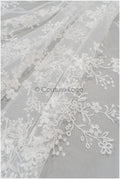 Romantischer floraler Spitzenstoff Off-White/ Brautspitze Stoff mit Blumen/ Hochzeitsspitze Stoff// L21-418