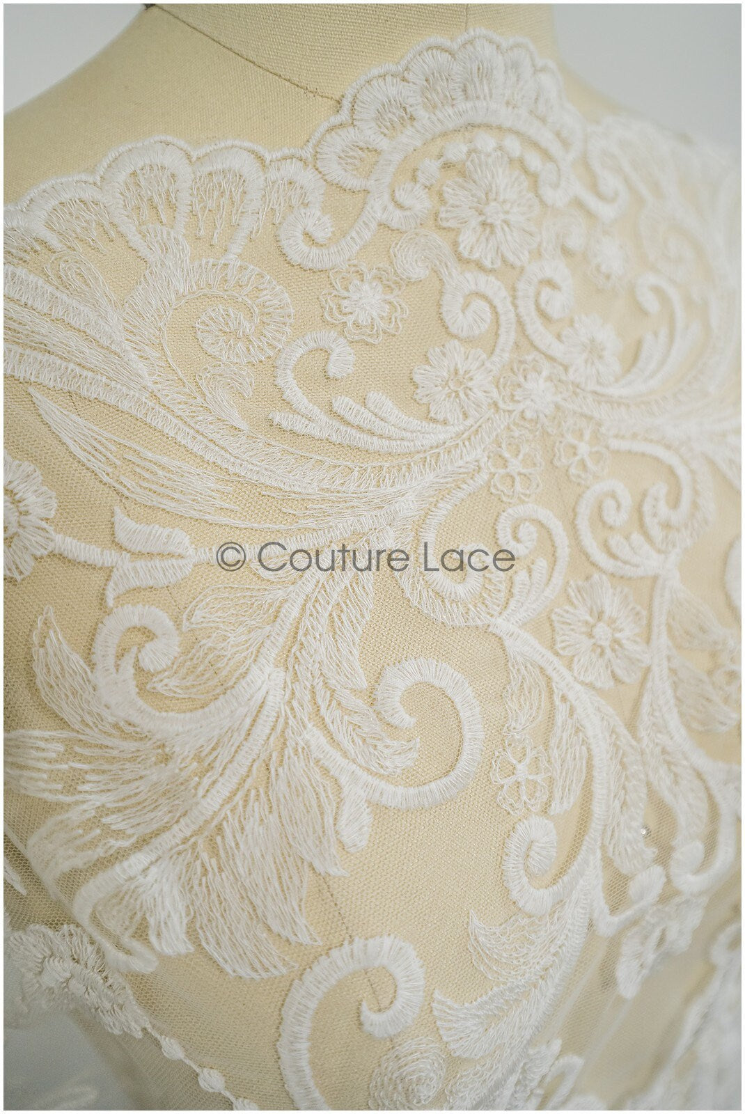 Weicher Braut Spitzenstoff Off-White/ royaler Spitzenstoff für Brautkleid/ Ornament Spitzenstoff// L21-073
