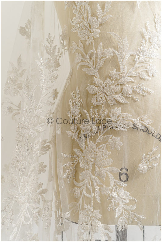 Schwerer Perlen Spitzenstoff Off-White/ Perlen Brautspitze mit kleinen Ästen/ Brautspitzenstoff// L22-275B