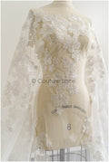 Romantischer Floraler Spitzenstoff Off-White/ Brautspitze mit Blumenmuster & Pailletten/ Braut Spitzenstoff// L22-277