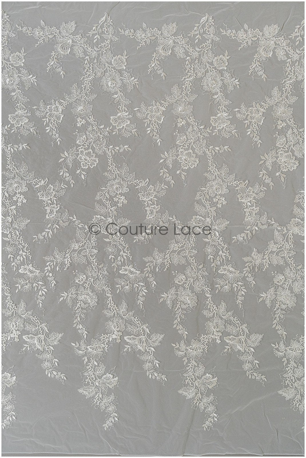 Romantischer floraler Spitzenstoff Off-White/ hochwertiger bestickter Braut Spitzenstoff/ Brautspitze Stoff// L22-295B