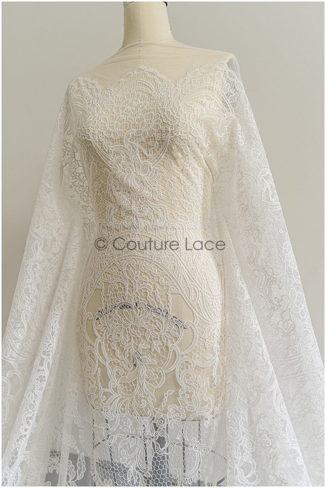 Braut Spitzenstoff Off-White/ Boho Spitzenstoff/ französische Spitze/ Brautspitze Stoff// L22-296B