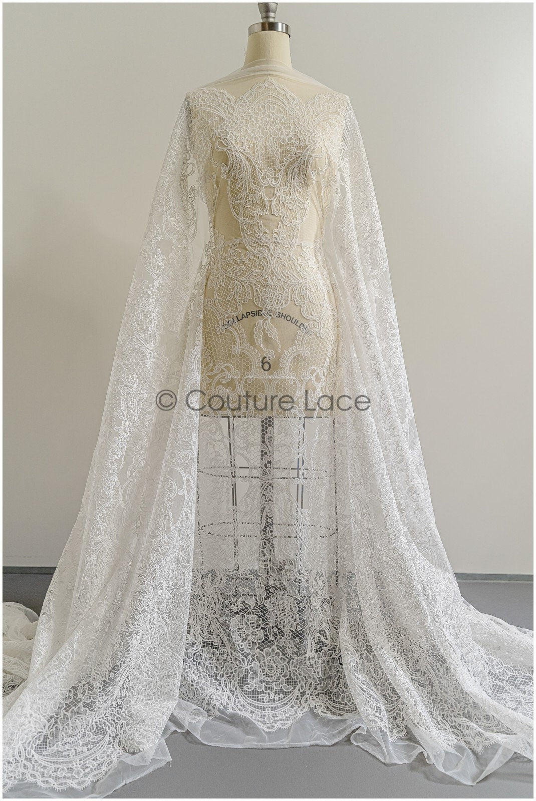Braut Spitzenstoff Off-White/ Boho Spitzenstoff/ französische Spitze/ Brautspitze Stoff// L22-296B