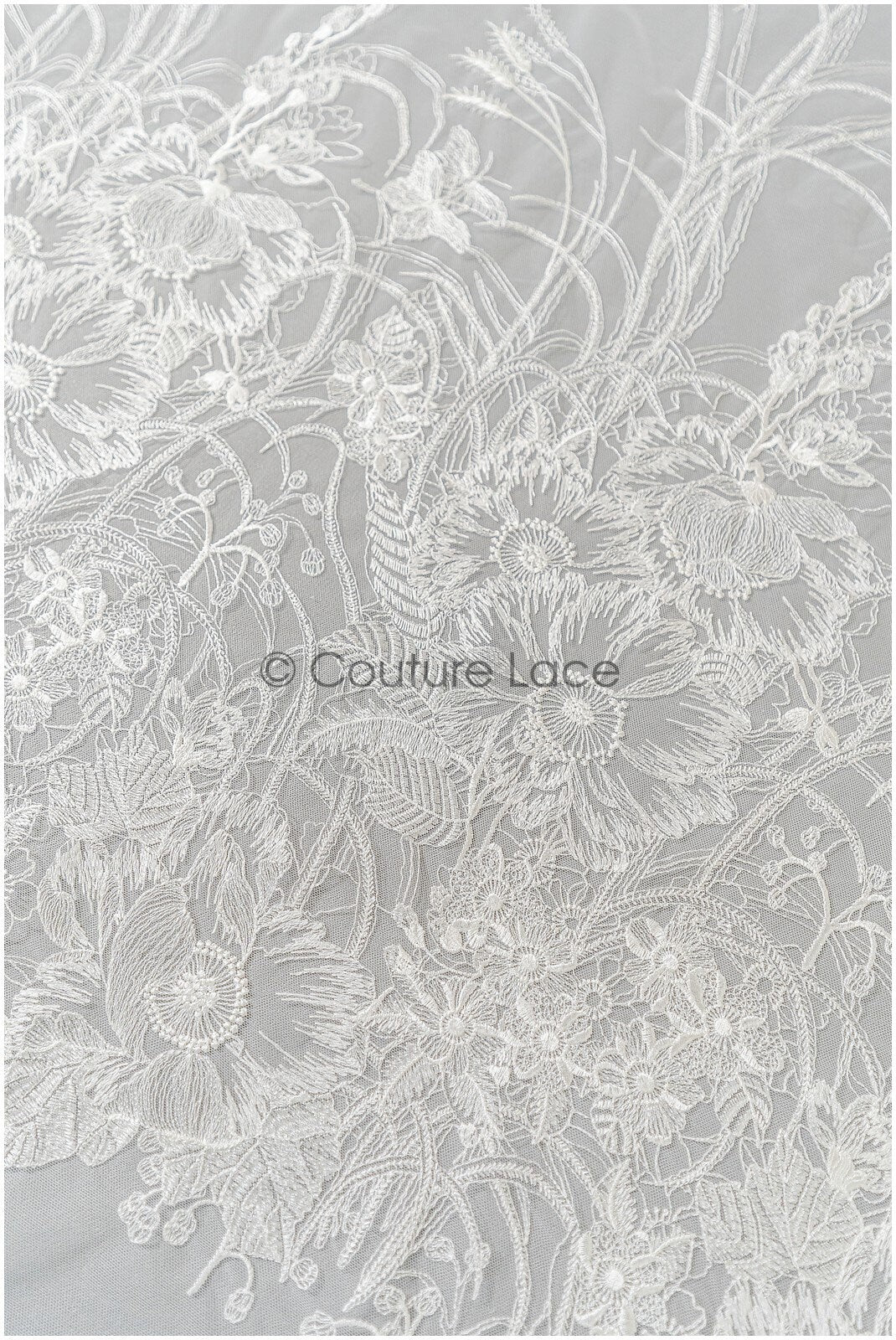 Romantischer Blumen Spitzenstoff/ bestickter Braut Spitzenstoff Off-White/ Spitzenstoff mit Blumen// L22-315