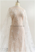 Romantischer Blumen Spitzenstoff/ bestickter Braut Spitzenstoff Off-White/ Spitzenstoff mit Blumen// L22-315