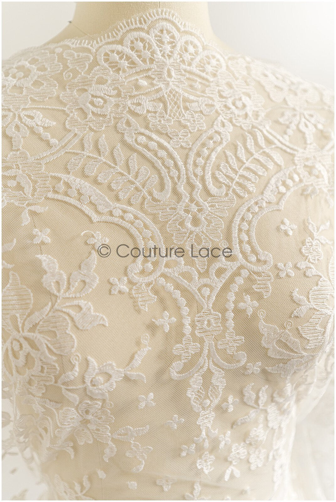 Romantischer Spitzenstoff Off-White/ hochwertiger bestickter Braut Spitzenstoff/ florale Brautspitze/ französische Spitze// L22-240B