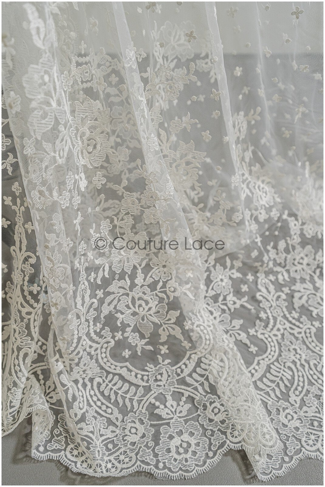 Romantischer Spitzenstoff Off-White/ hochwertiger bestickter Braut Spitzenstoff/ florale Brautspitze/ französische Spitze// L22-240B