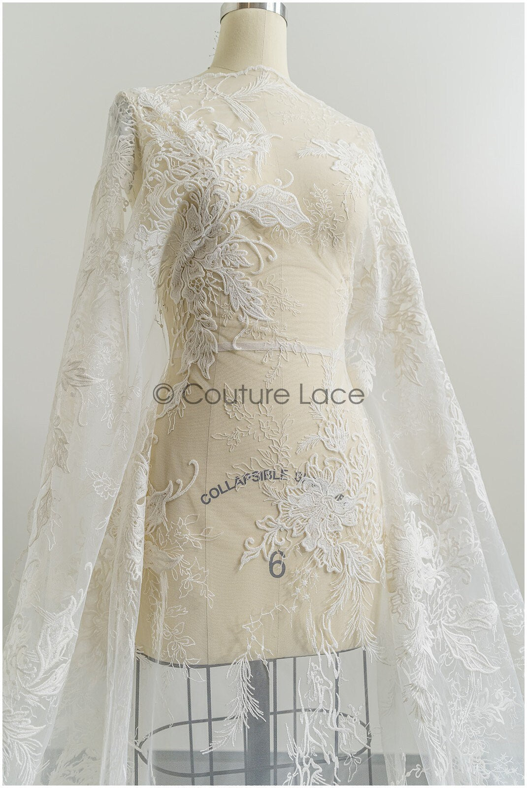 Romantischer floraler Spitzenstoff Off-White/ Braut Spitzenstoff mit Blumen/ romantischer Spitzenstoff// L21-123B