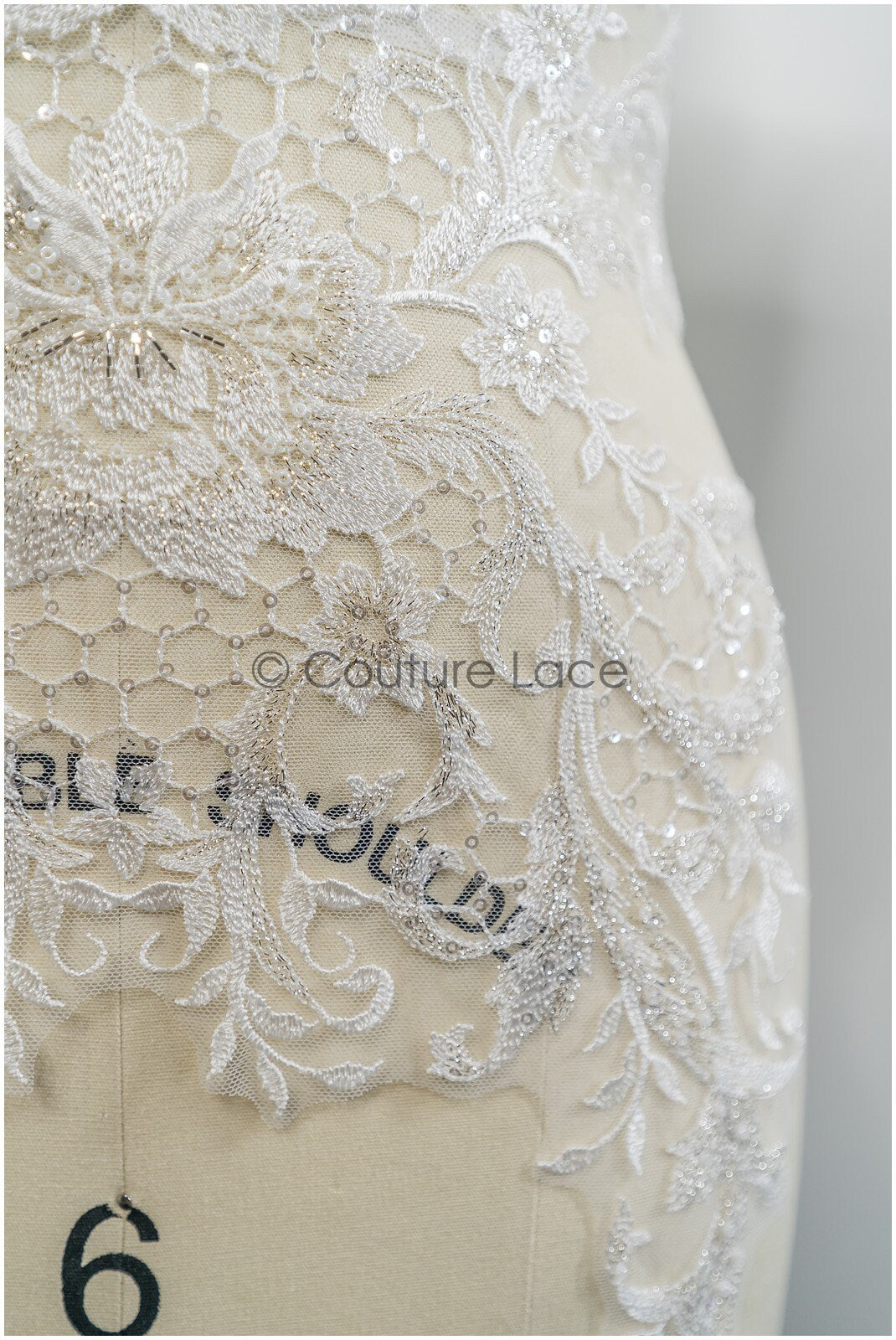 Perlen Applikation für Brautkleid, Blumenspitze Aufnäher, bestickte Spitzenapplikation, Brautapplikation// A21-196