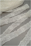 Boho lace trim off-white/ crocheted bridal lace/ guipure lace trim/ macrame lace// T21-125