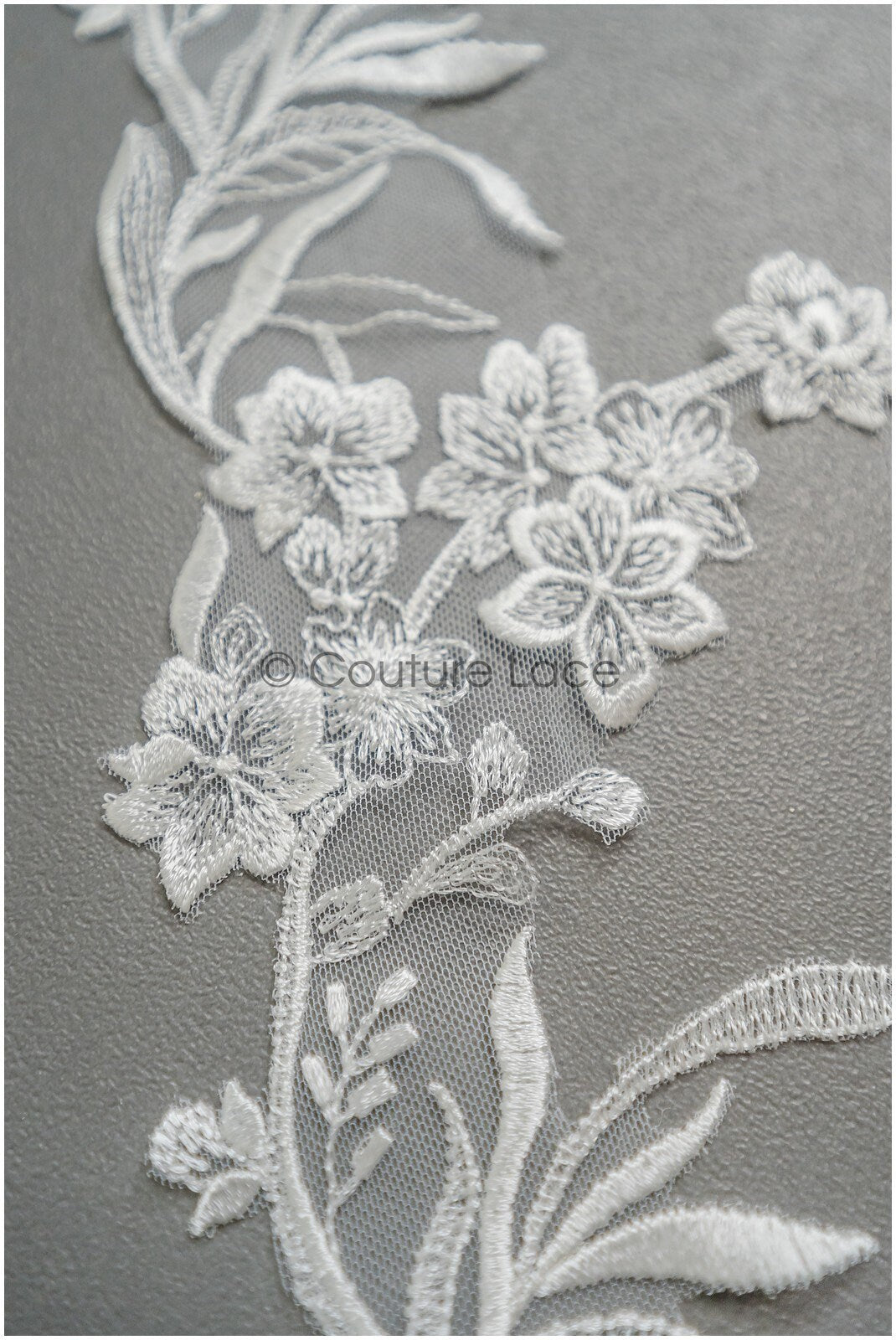 Romantic lace trim off-white/ wedding dress lace trim/ embroidered lace trim// T21-152 