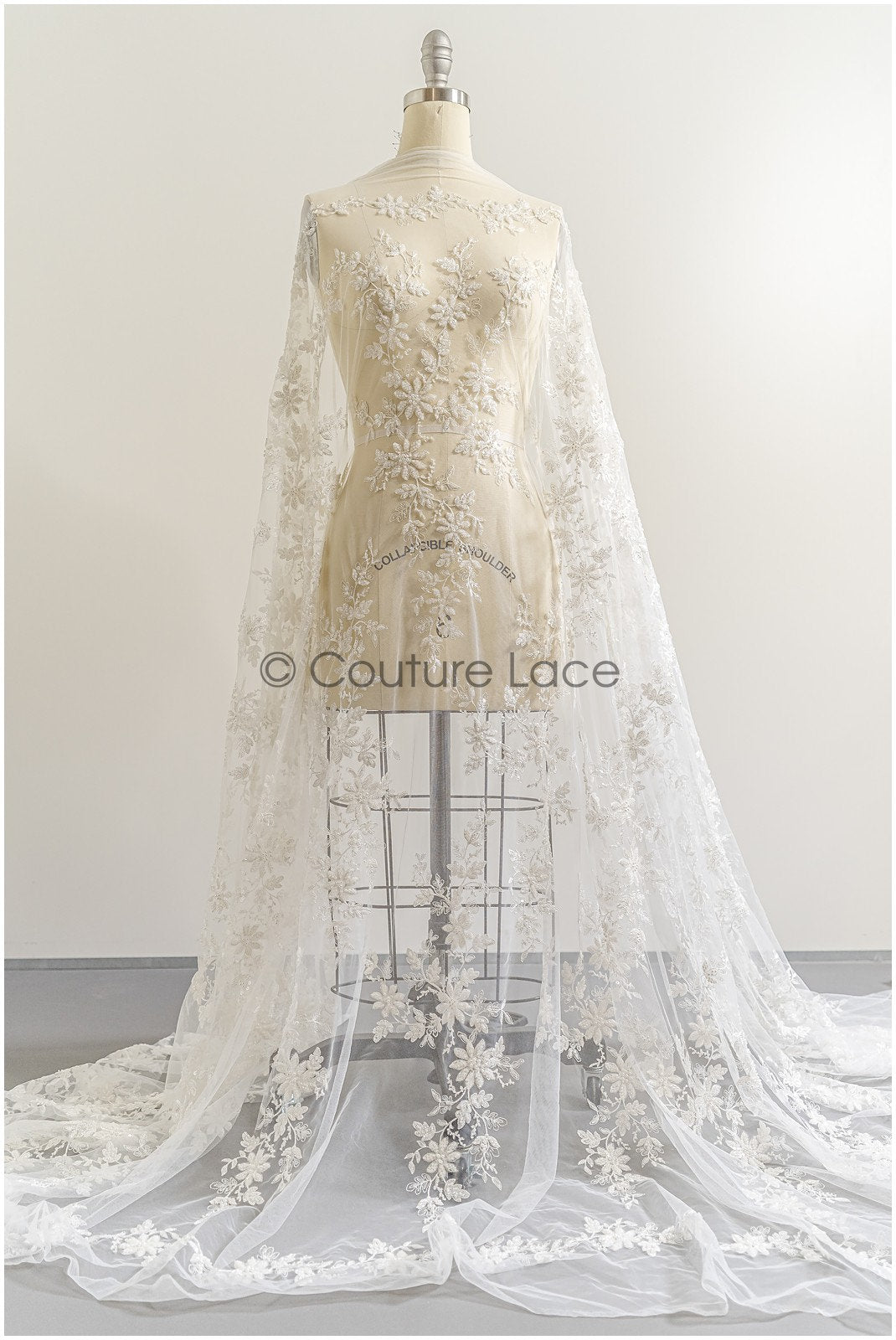 Schwerer Perlen Spitzenstoff Off-White/ Brautspitze mit Perlen & Pailletten/ Braut Spitze Stoff// L22-284B