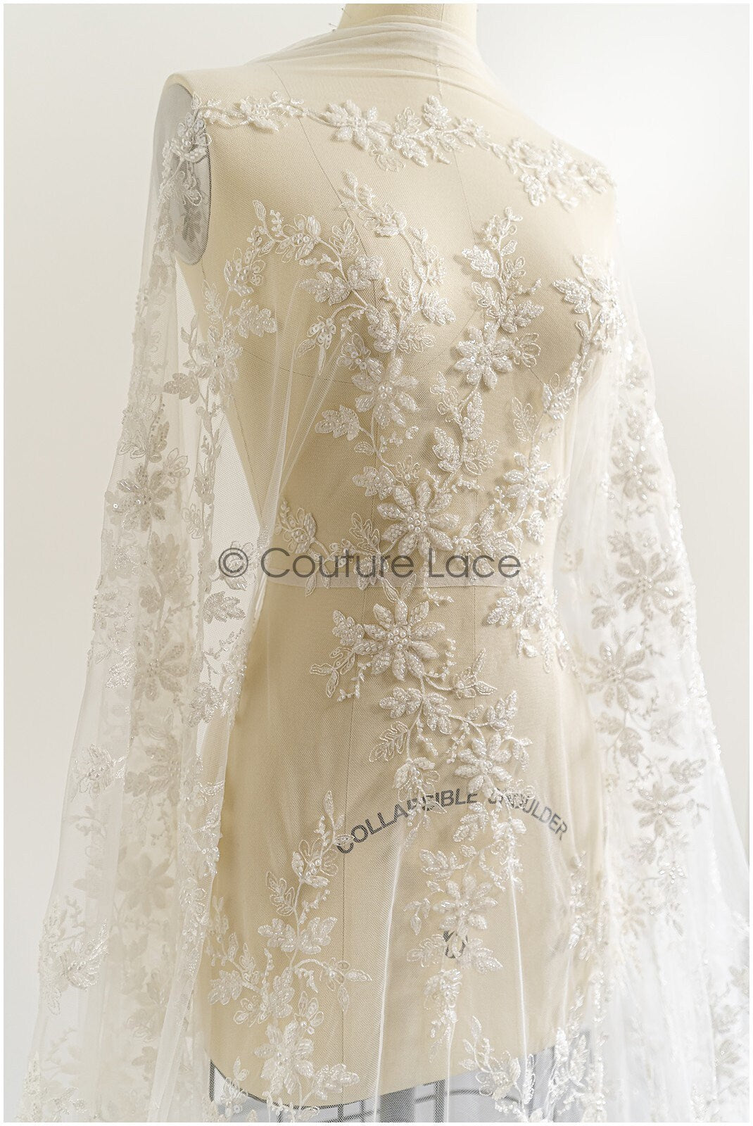 Schwerer Perlen Spitzenstoff Off-White/ Brautspitze mit Perlen & Pailletten/ Braut Spitze Stoff// L22-284B