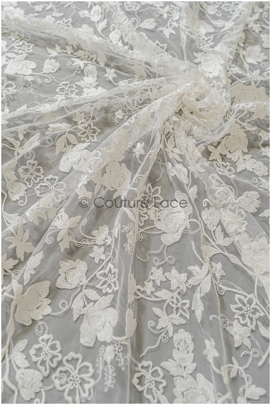 Romantischer floraler Spitzenstoff/ hochwertig bestickter Braut Spitzenstoff/ Off-White Spitzenstoff// L22-285B