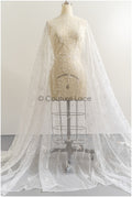 Spitzenstoff Off-White/ Braut Spitzenstoff/ romantischer Blumen Spitzenstoff mit Pailletten/ Hochzeit Spitzenstoff// L22-290