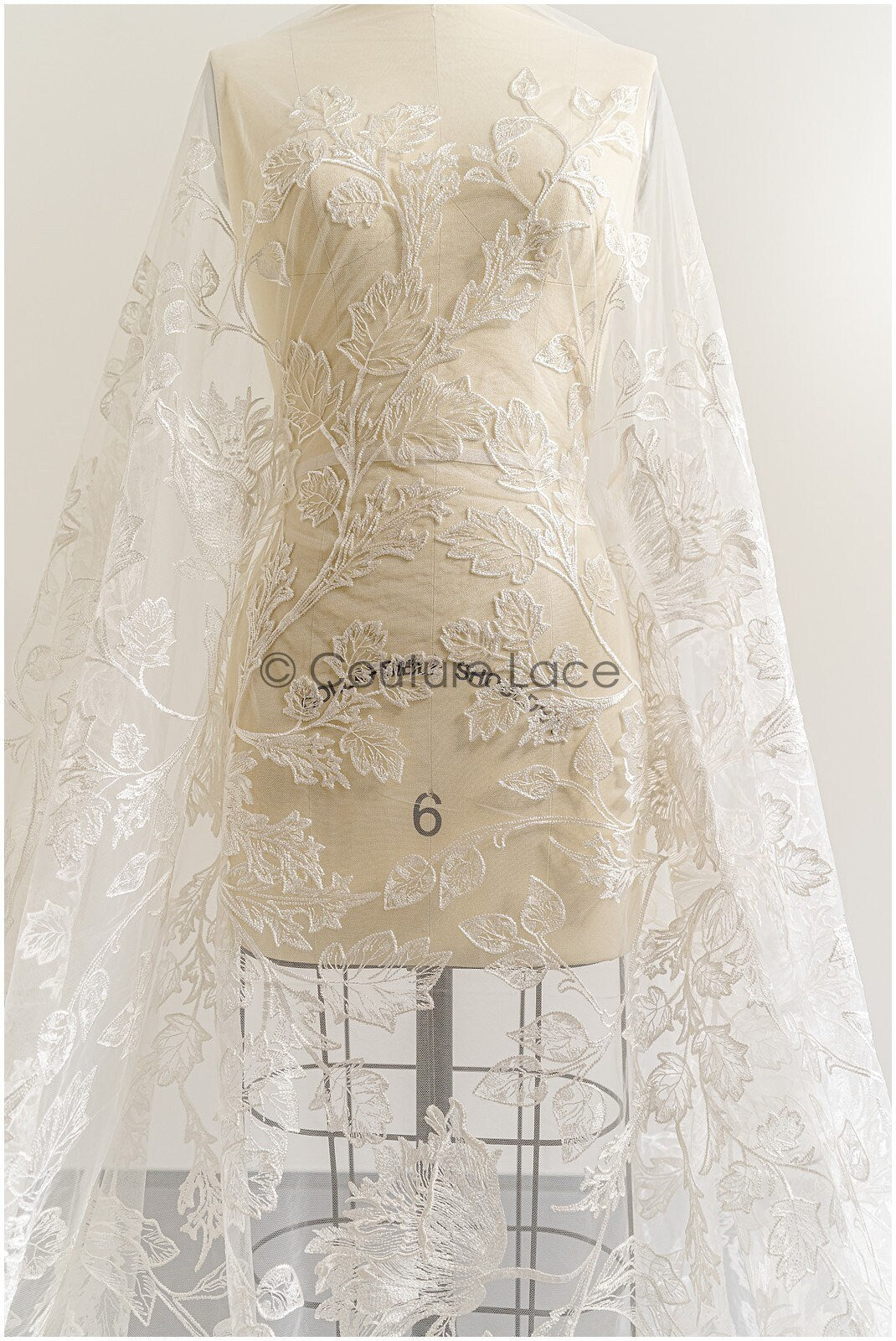 Romantischer floraler Spitzenstoff/ hochwertiger Brautspitzenstoff Off-White/ Hochzeit Spitzenstoff// L22-293B