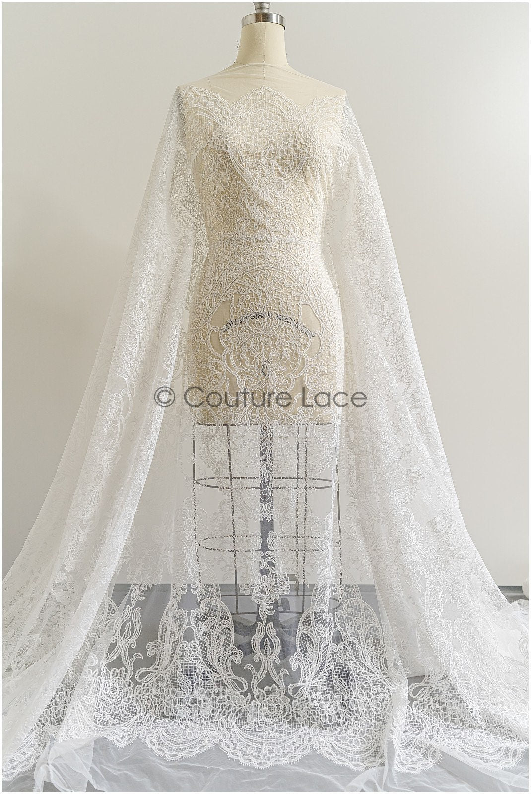 Braut Spitzenstoff Off-White/ Boho Spitzenstoff/ französische Spitze/ Brautspitze Stoff// L22-296B