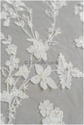 Spitzenstoff Off-White mit Perlen/ Brautspitze mit 3D-Blumen/ Brautkleid Spitz/ Perlenspitze// L22-305