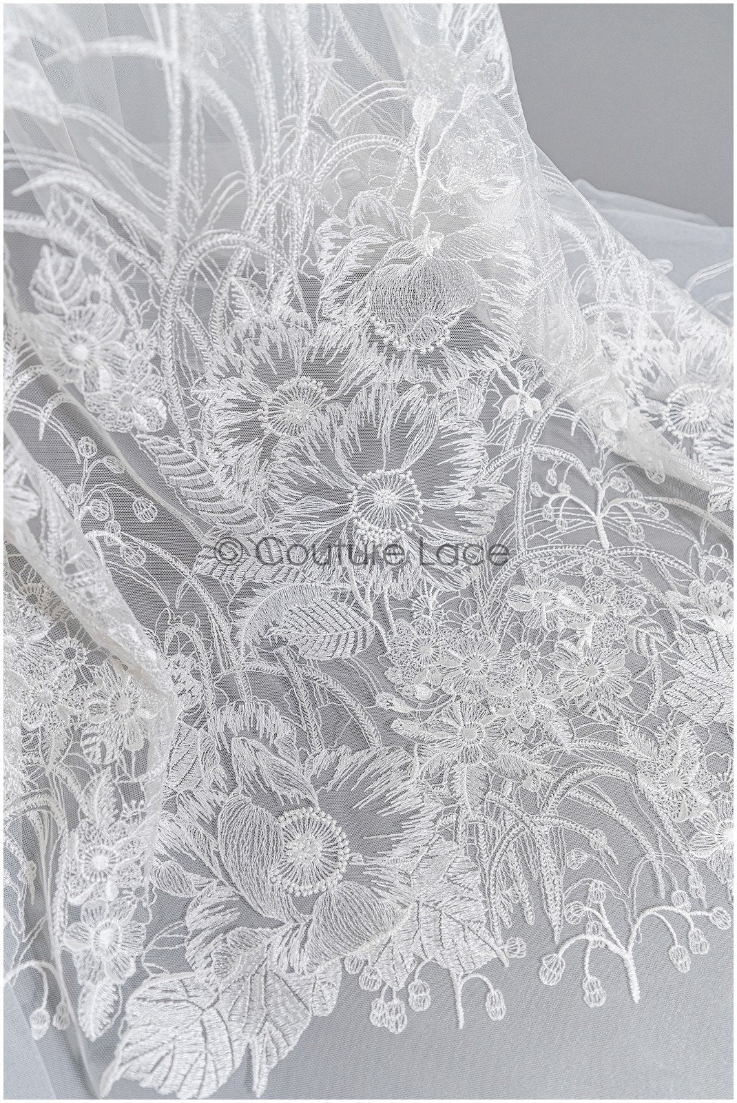 Romantischer Blumen Spitzenstoff/ bestickter Braut Spitzenstoff Off-White/ Spitzenstoff mit Blumen// L22-315