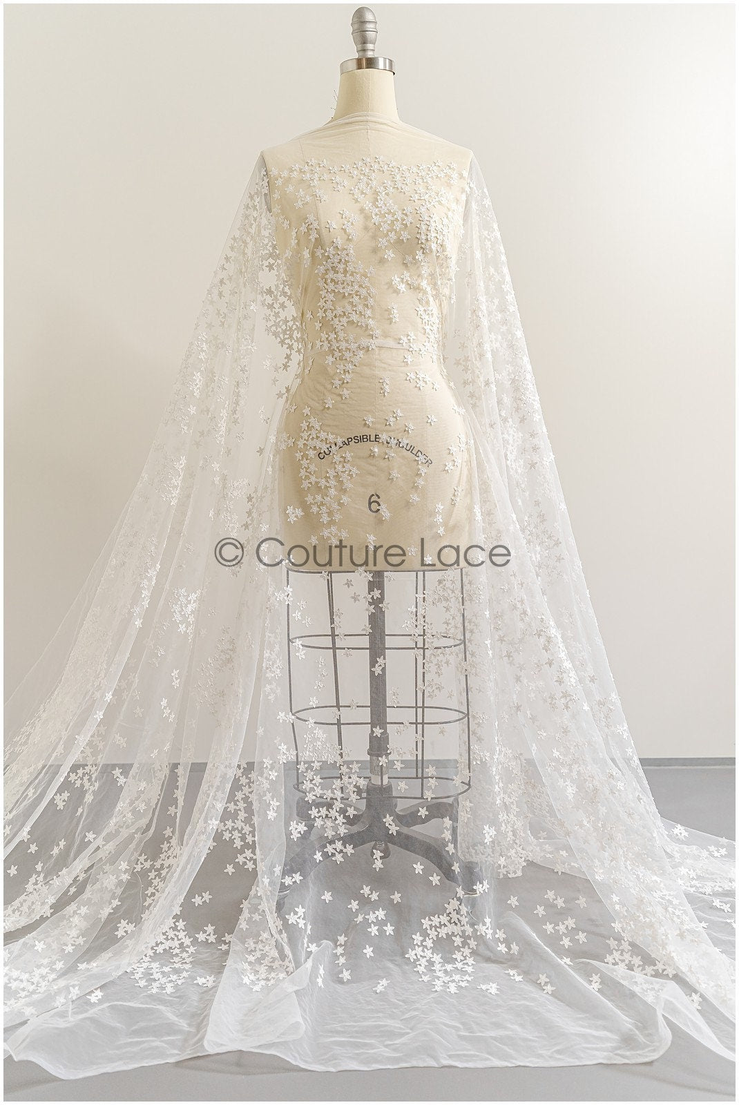 3D Blumen Spitze Stoff/ Exquisite Spitze Stoff für Hochzeitskleid/ Braut Blumenspitze/ Spitzenstoff Off-White//  L22-276B