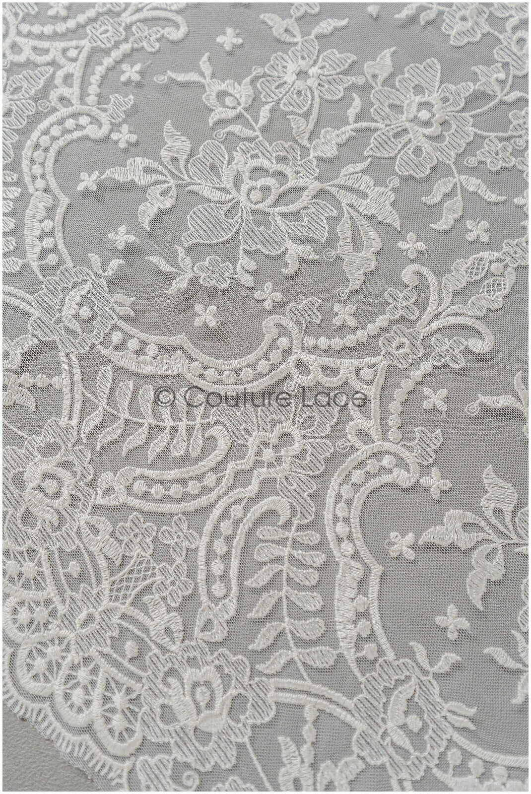 Romantischer Spitzenstoff Off-White/ hochwertiger bestickter Braut Spitzenstoff/ florale Brautspitze/ französische Spitze// L22-240B