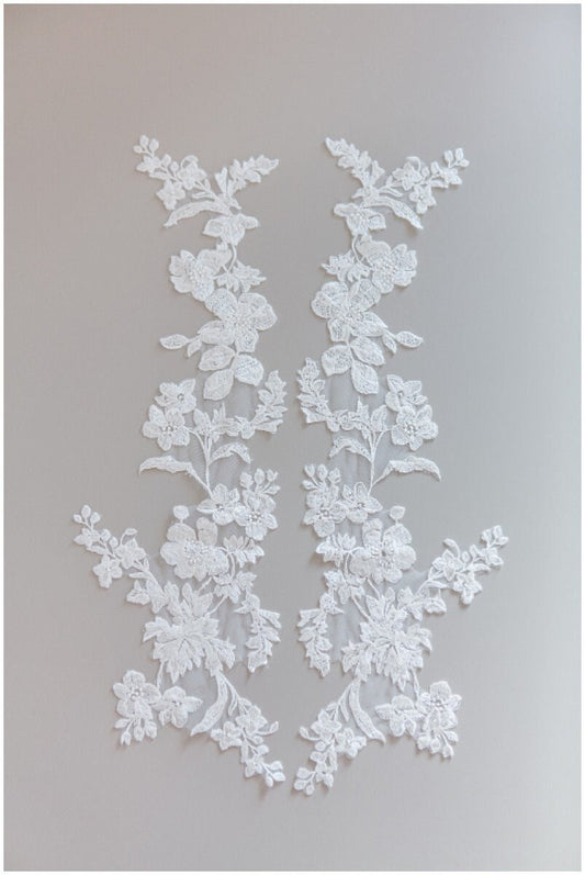Spitzenblume Aufnäher, BlumenApplikation, Romantische BlumenSpitze Applikation, Hochzeitskleid Spitze, Hochzeitskleid Spitzenapplikation, Brautspitze// A17-131
