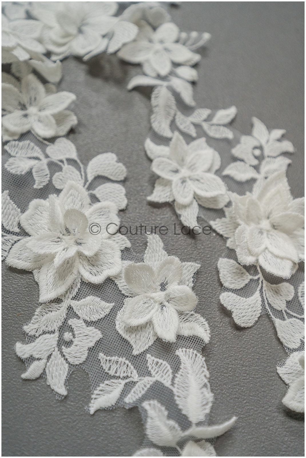 Romantische 3D Spitzenborte/ Off-White Spitze Borte/ 3D Blume bestickte Spitzenborte/ Braut Spitze// T21-153