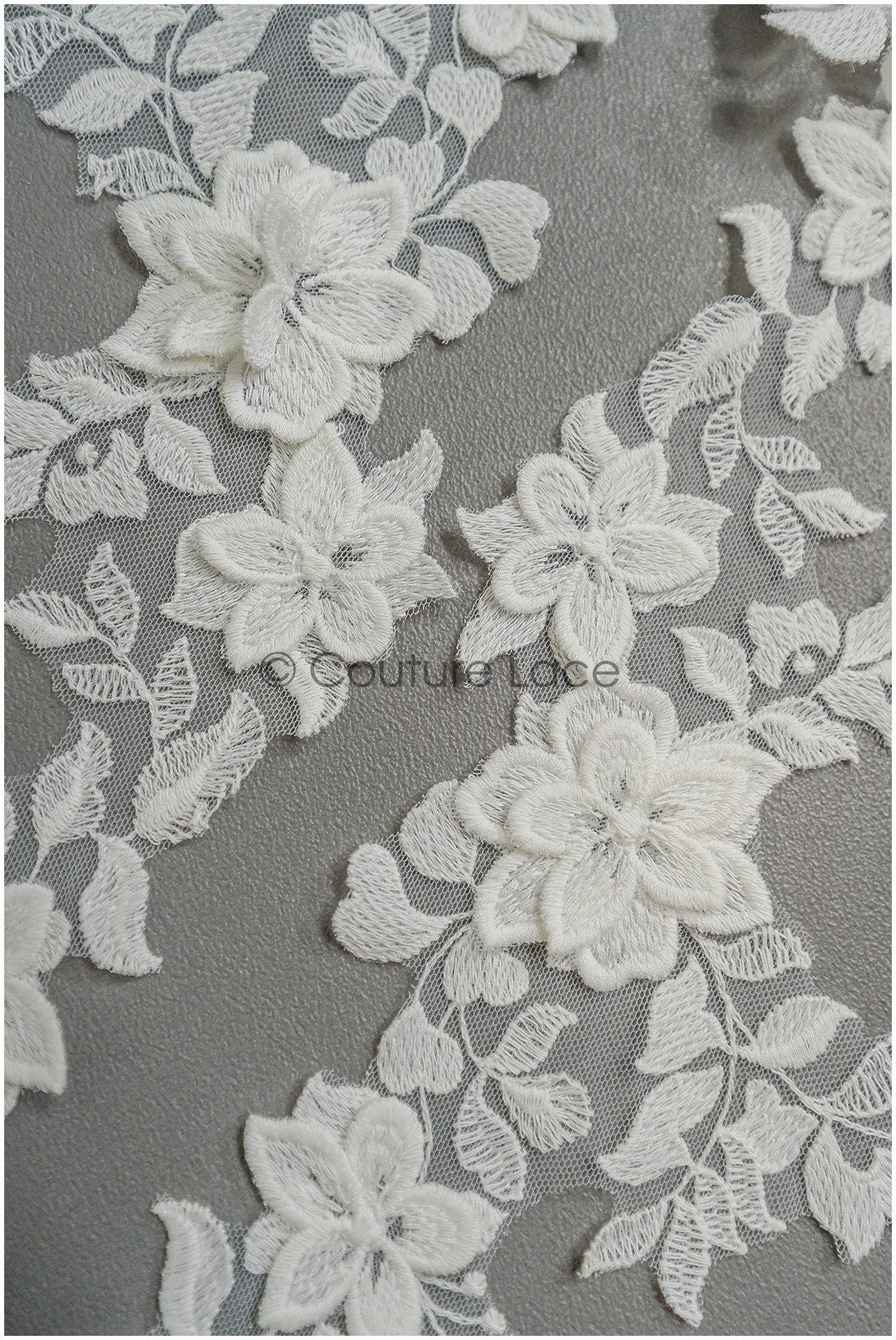 Romantische 3D Spitzenborte/ Off-White Spitze Borte/ 3D Blume bestickte Spitzenborte/ Braut Spitze// T21-153
