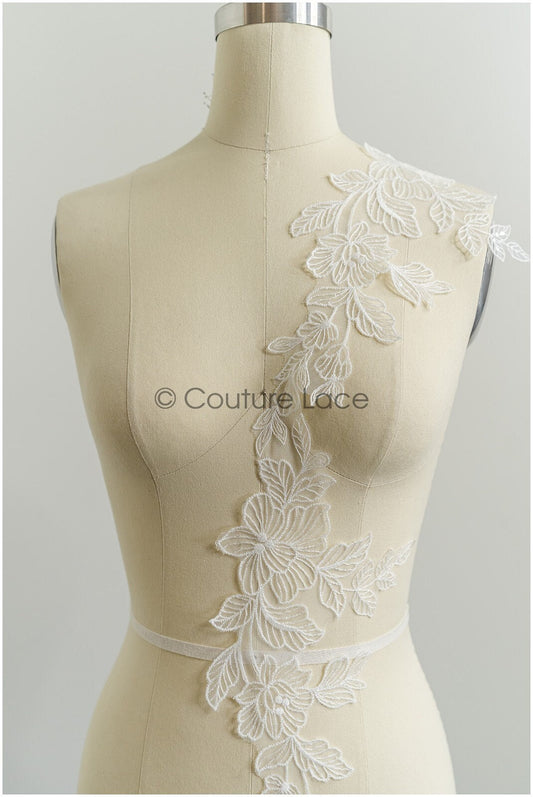 Off-white lace trim/ lace for wedding dress/ embroidered lace trim/ flower lace trim for wedding dress// T21-149