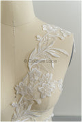 Romantic lace trim off-white/ wedding dress lace trim/ embroidered lace trim// T21-152 