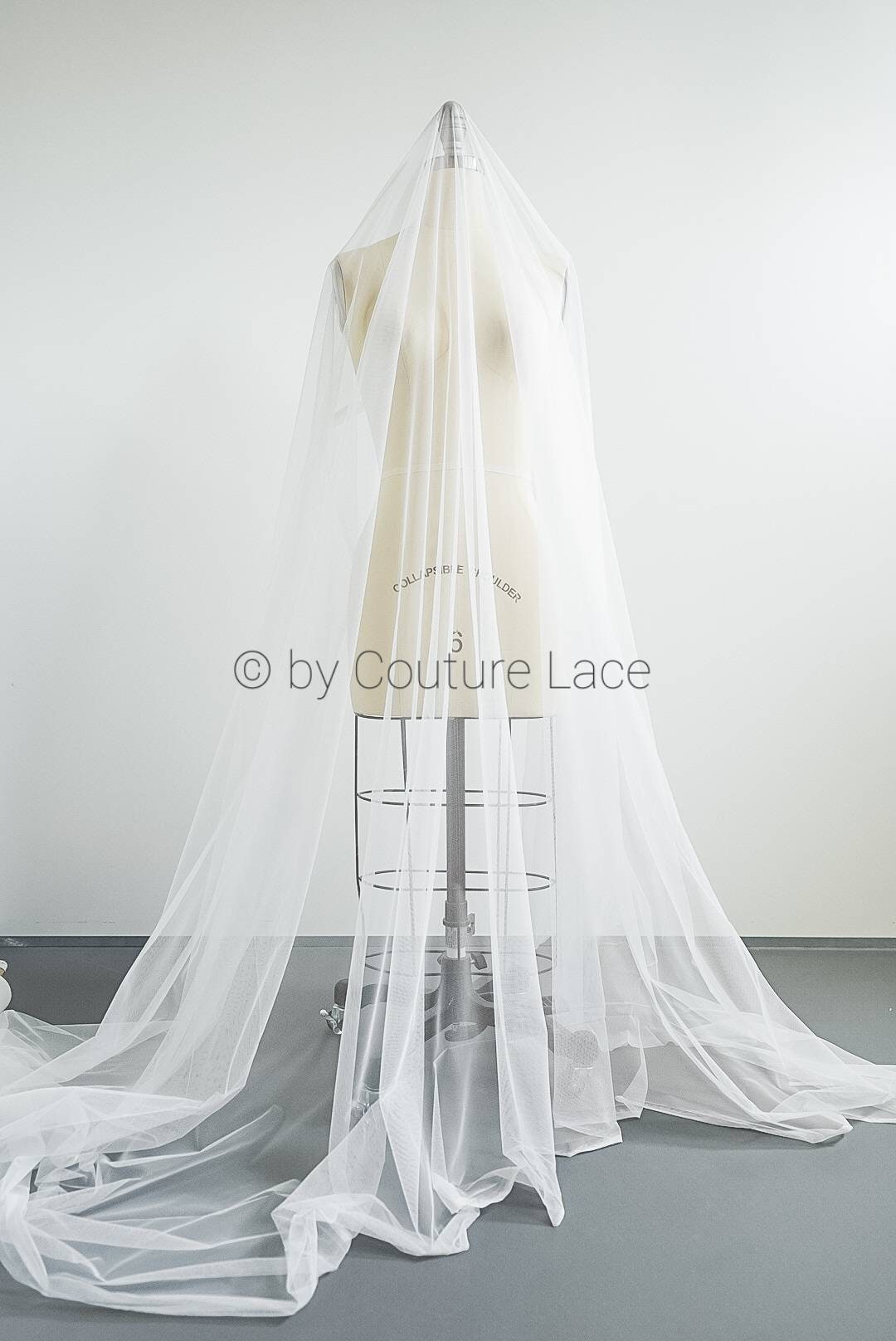 180cm wide - soft tulle fabric for bridal veils &amp; wedding dresses/ off-white tulle fabric// R-119