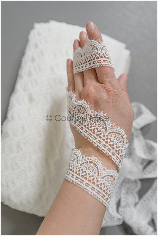 4yds / off-white boho crochet lace trim / geometric lace trim / bridal guipure lace trim / off-white dot lace trim // T22-218