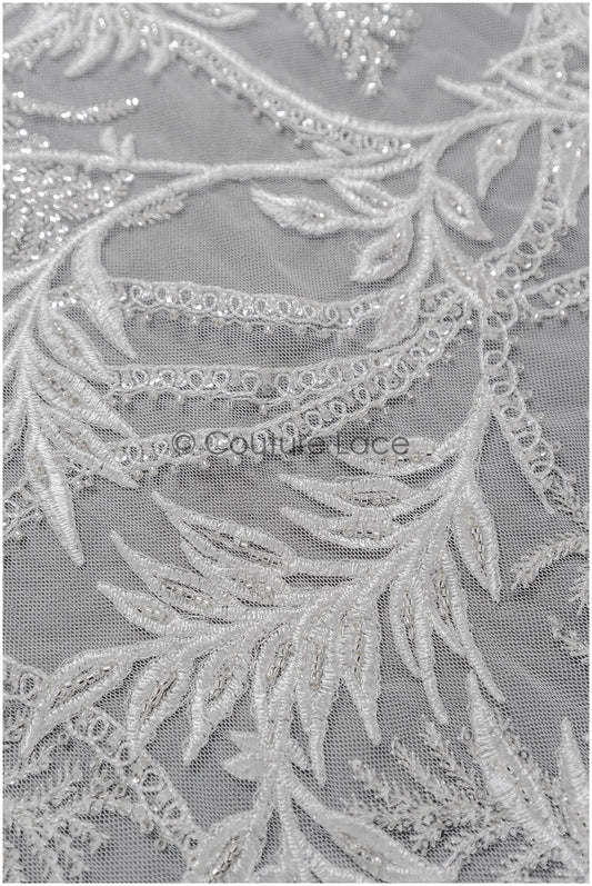 Wunderschöner Perlen Spitzenstoff Off-White Silber/ Couture Spitzenstoff mit Perlen & Pailletten/ Brautspitze mit Ästen & Blättern// L22-422SI