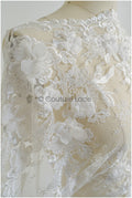 Perlen Spitze Stoff mit 3D Blumen/ Couture Spitzenstoff Off-White/ Braut Spitzenstoff/ Perlen Spitze// L22-426