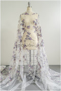 romantischer violett blauer Spitzenstoff mit floralem Muster/ floraler Couture Spitzenstoff/ lila bestickter Spitzenstoff// L22-440